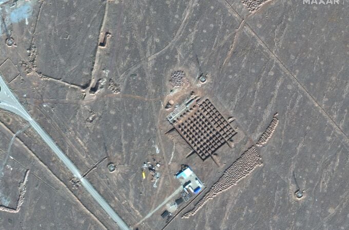 Foto satelital del 11 de diciembre de 2020 de Maxar Technologies muestra la construcción en la instalación nuclear Fordo de Irán
