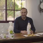 El enólogo experto en gastronomía eco Pedro Olivares durante la cata virtual