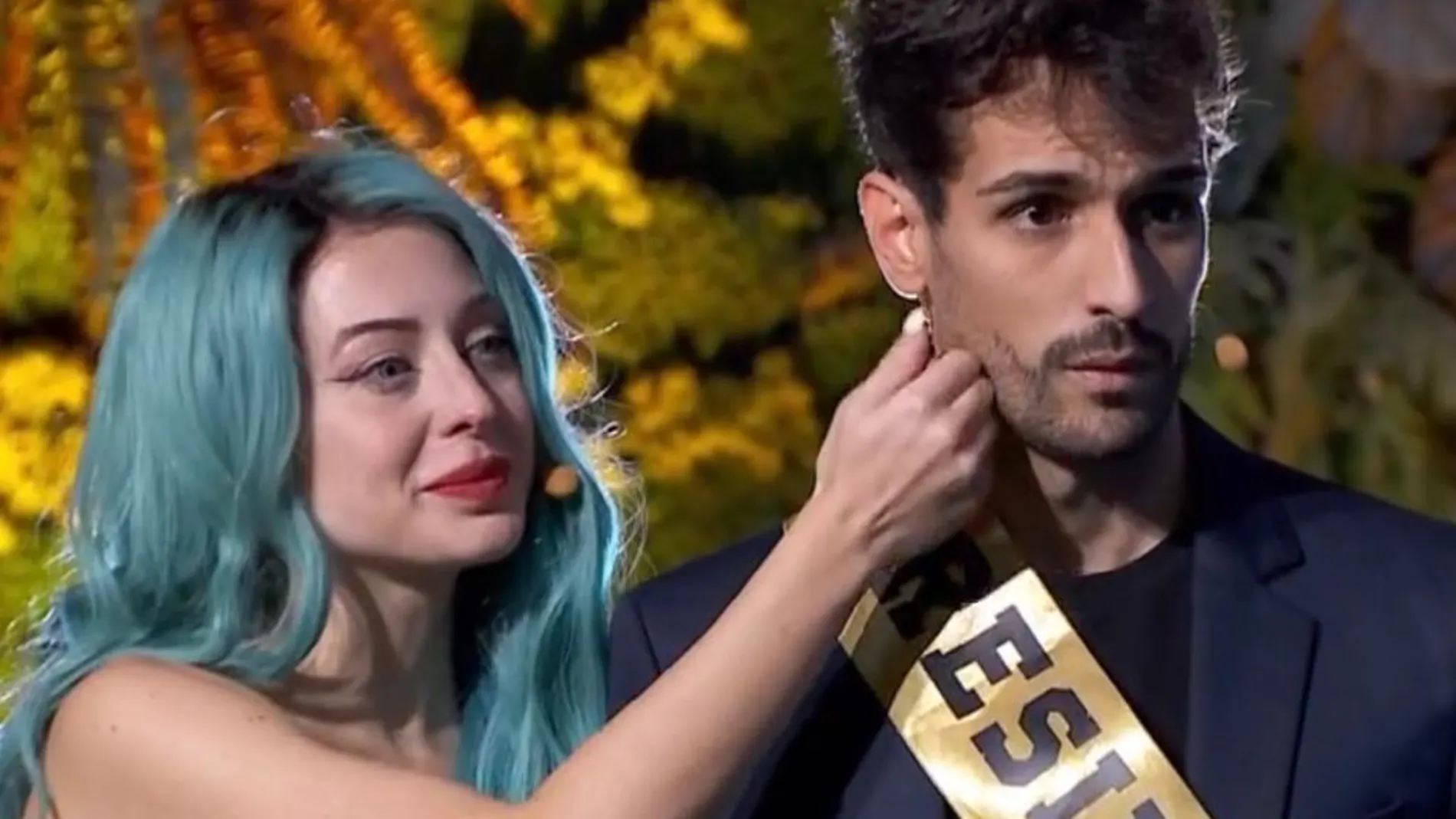 Mahi Masegosa y Rafa Moya expectantes, segundos antes de conocer que eran los ganadores de 'La Casa Fuerte 2'