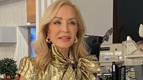 Carmen Lomana moda en Navidad y su Nacimiento portal de Belen