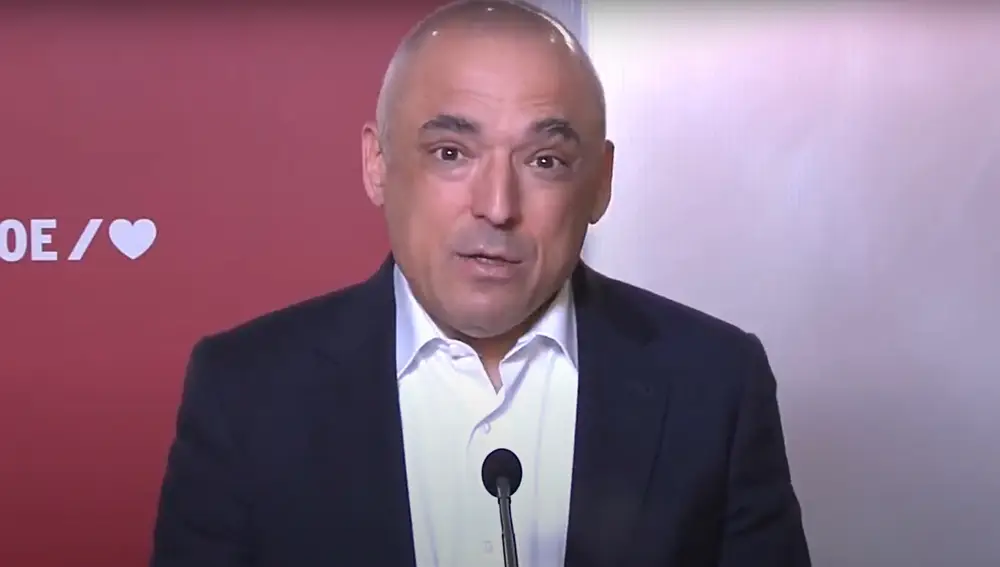El secretario general del grupo socialista, Rafael Simancas, carga contra Isabel Díaz Ayuso