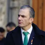El secretario general de Vox, Javier Ortega Smith (i), acude a las celebraciones del &#39;Día de la Toma de Granada&#39; en Granada, a 02 de enero de 2020.