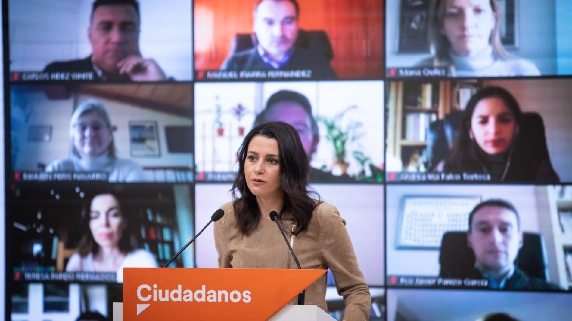 La presidenta de Ciudadanos, Inés Arrimadas, durante su intervención tras la reunión ordinaria del Consejo General de la formación naranja.