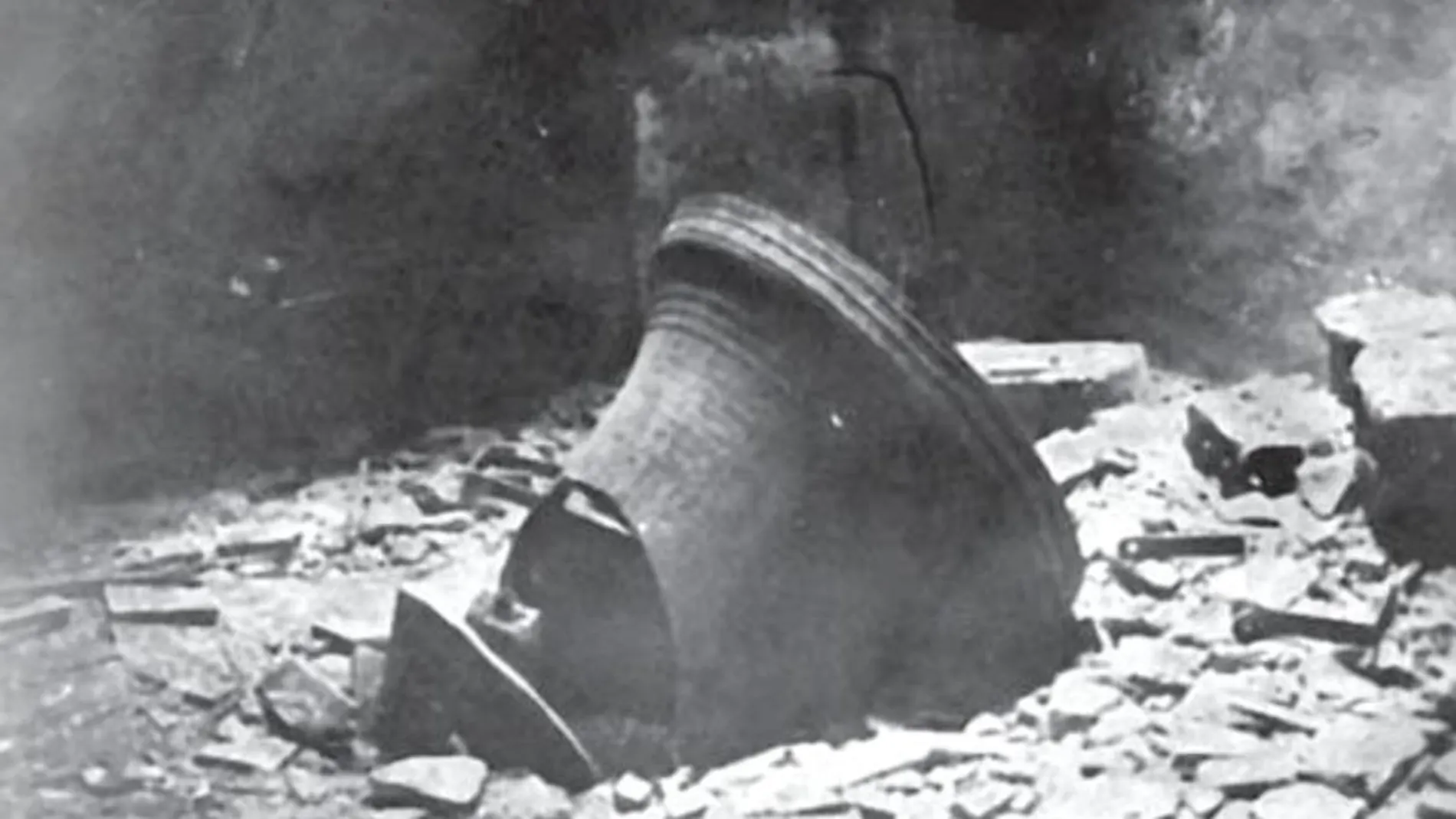 Campana de la Iglesia de San Vicente en Mollet del Vallés, derribada durante la Guerra Civil