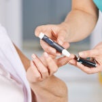 La diabetes tipo 2 es una enfermedad crónica que se da cuando el cuerpo no puede producir suficiente insulina o utilizarla eficazmente.