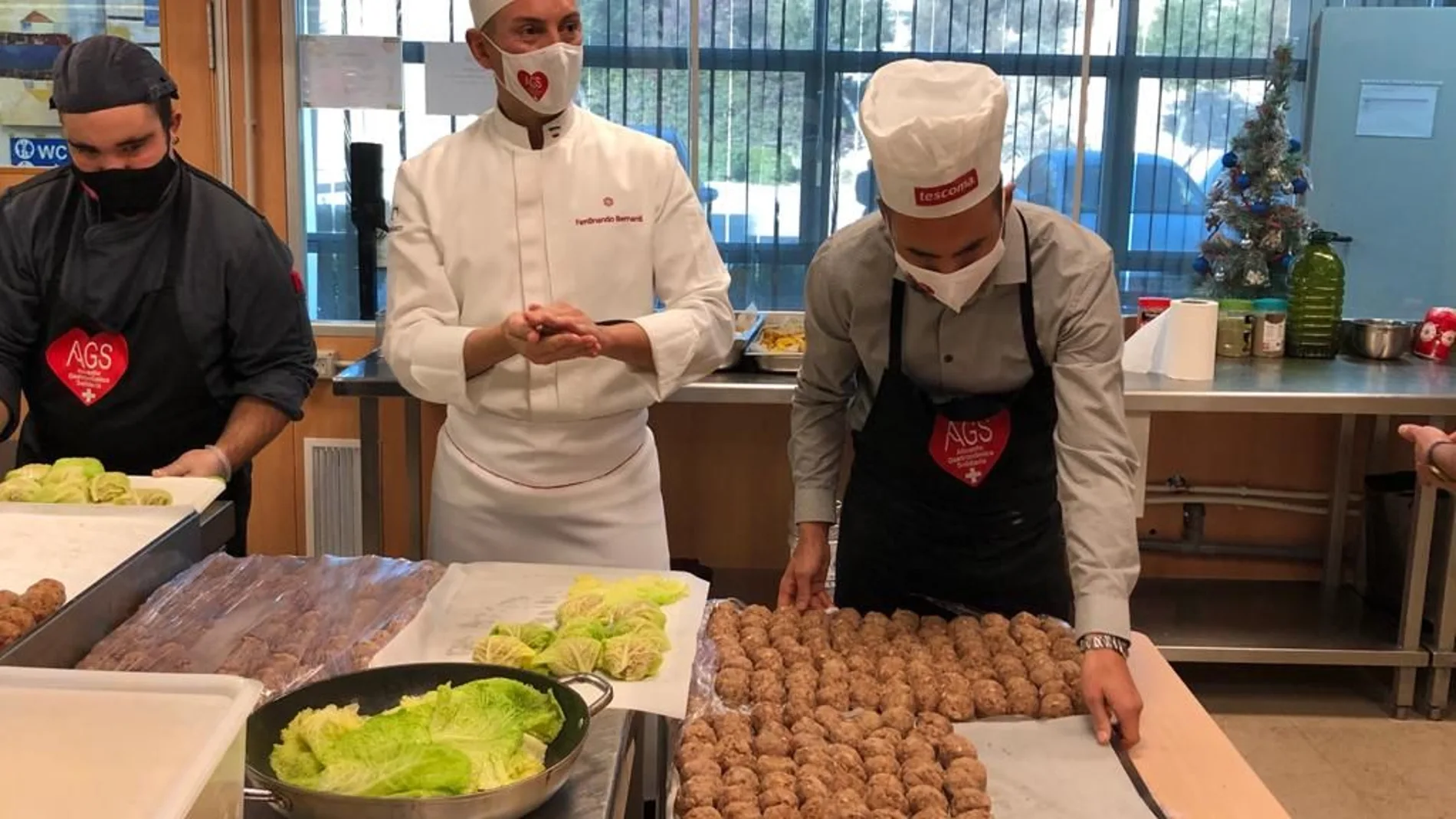 Ferdinando Bernardi, de Orobianco (Calpe) y Joaquin Baeza de Baeza&Rufete (alicante). Dos "Estella Michelin" que colaboran en Alicante Gastronómica Solidaria