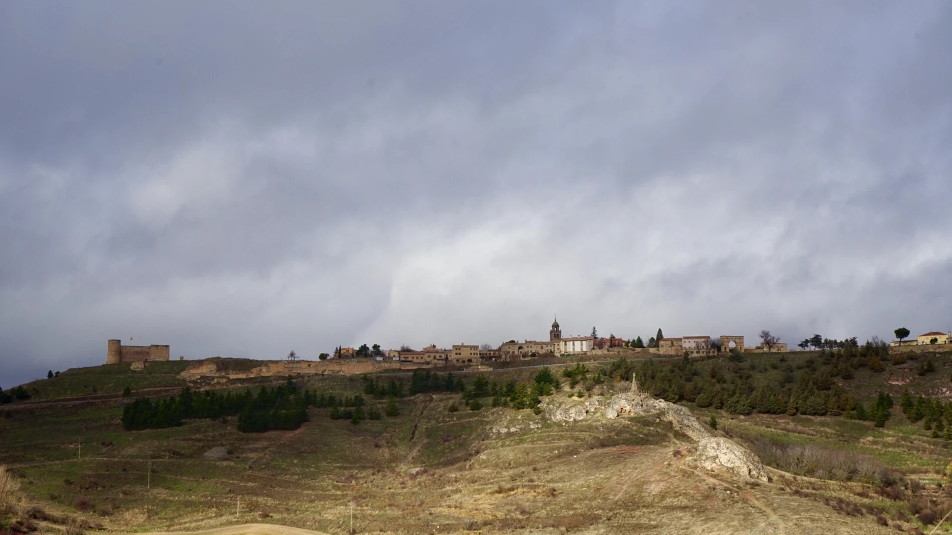 Vista de Medinaceli desde la carretera que lleva a la villa.