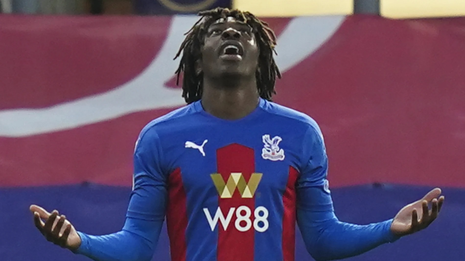 Eberechi Eze, del Crystal Palace, celebra su golazo al Sheffield United