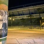 Carteles de "No Fair play" junto al Villamarín