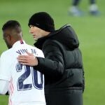 Zidane aconseja a Vinícius