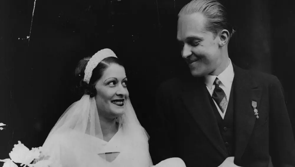 Boda de Alfonso de Borbón con Edelmira Sampedro, en 1933
