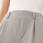 El pantalón perfecto para chicas bajitas de Stradivarius que nos ha descubierto La Vecina Rubia.