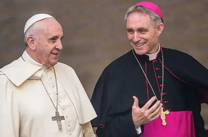 El Papa ordena al secretario de Benedicto XVI que se vaya del Vaticano