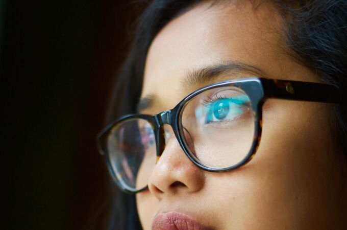 Los niños, al igual que los adultos, están expuestos a muchas afecciones y defectos oculares que deben diagnosticarse y tratarse lo antes posible. Hay patologías visuales muy frecuentes en niños que impiden su desarrollo escolar y su aprendizaje.