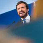 Pablo casado, presidente del Partido Popular (PP), ofrece una rueda de prensapara hacer balance del año 2020 en la sede de la Calle Genova.