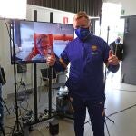 El entrenador del FC Barcelona, Ronald Koeman, en su visita virtual a centros hospitalarios en estas fechas navideñas