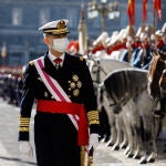 El Rey Felipe VI pasa revista a las tropas en la Pascua Militar de 2021, en el Palacio Real, en Madrid (España) a 6 de enero de 2021.06 ENERO 2021;PASCUA MILITAR;REY;FELIPE VI;MONARQUÍA;EJÉRCITO;FUERZAS ARMADASPOOL. Dani Duch / La Vanguardia06/01/2021