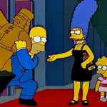 Homer robando la estatua gigante de Jebediah Springfield