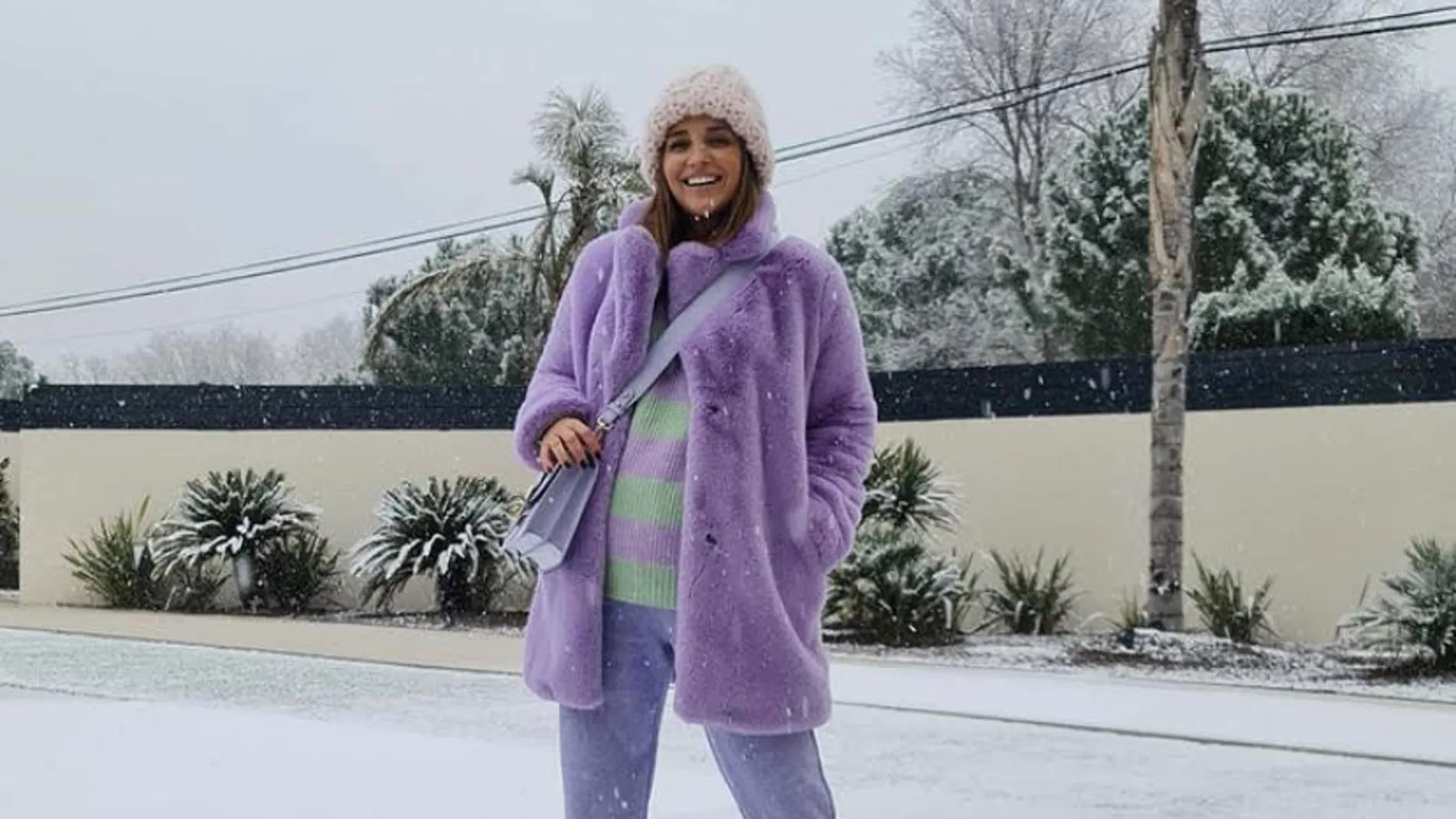 Paula Echevarría y el de lila de Bershka que te alegrará looks bajo la nieve