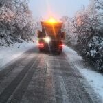 Trabajos del plan de vialidad invernal en Santa Elena.