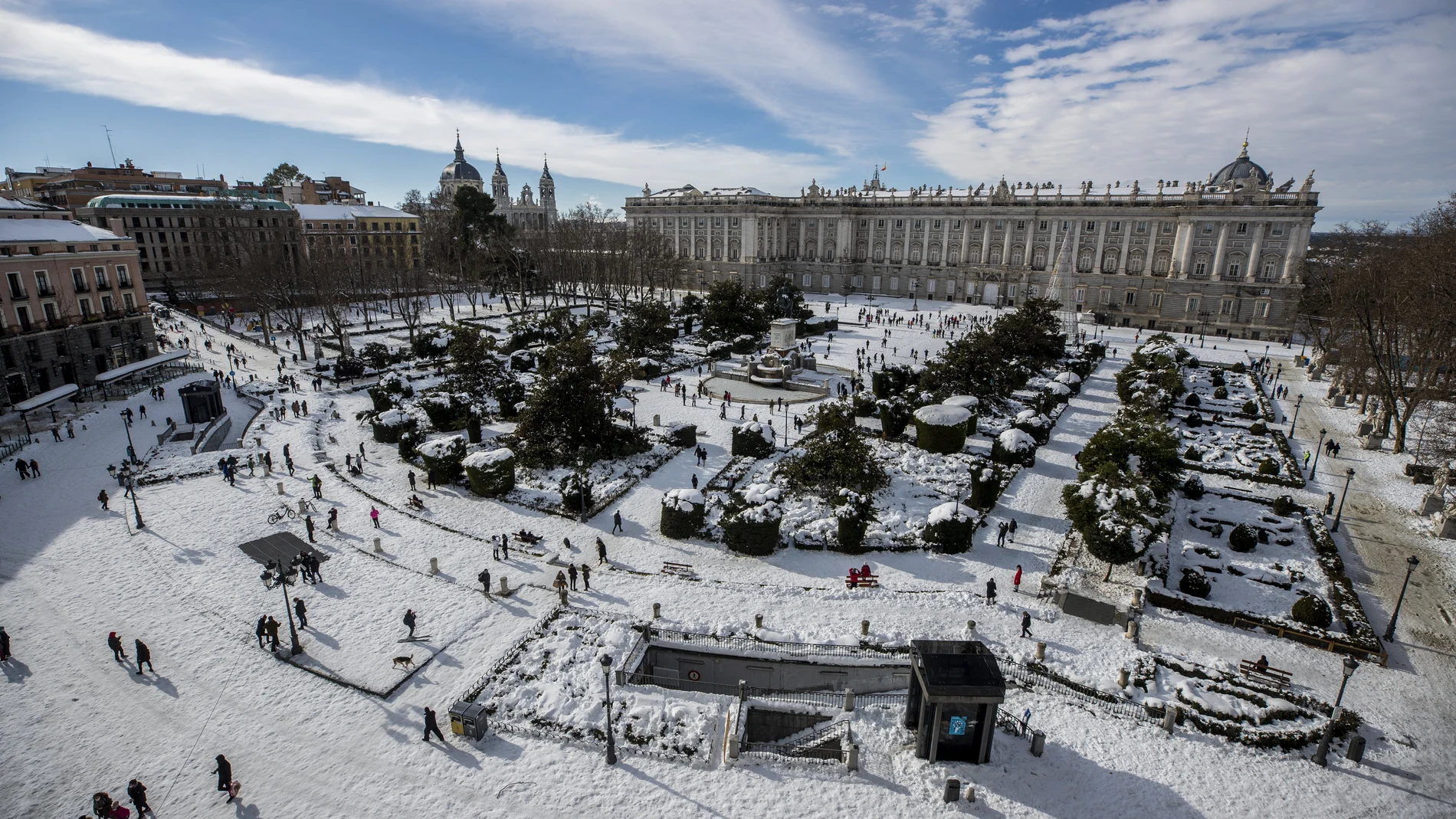 La Plaza de Oriente tras la nevada