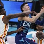 LaMelo Ball ha entrado en la historia de la NBA.