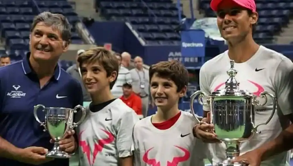 Joan y Toni, con Rafa Nadal en el USA Open