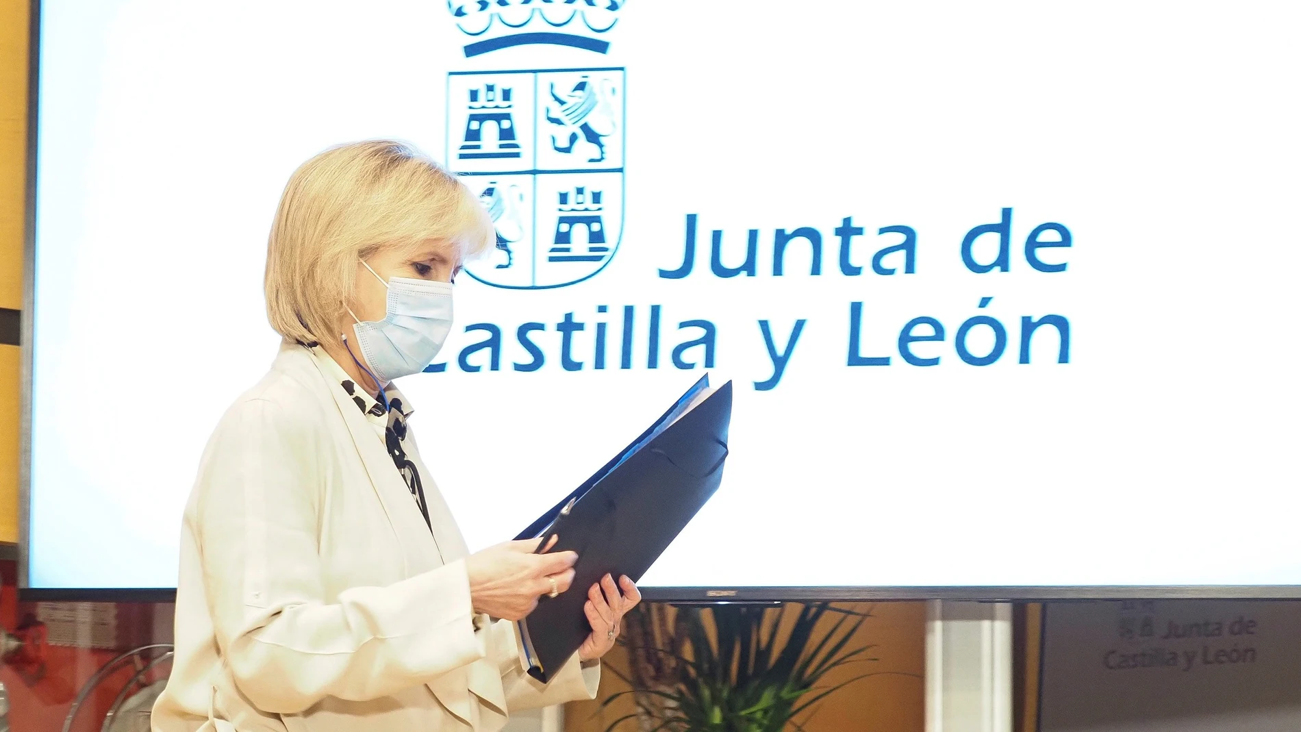 La consejera de Sanidad, Verónica Casado, comparece en rueda de prensa para informar de la situación en la Comunidad en relación a la COVID-19. EFE/ /r. García.