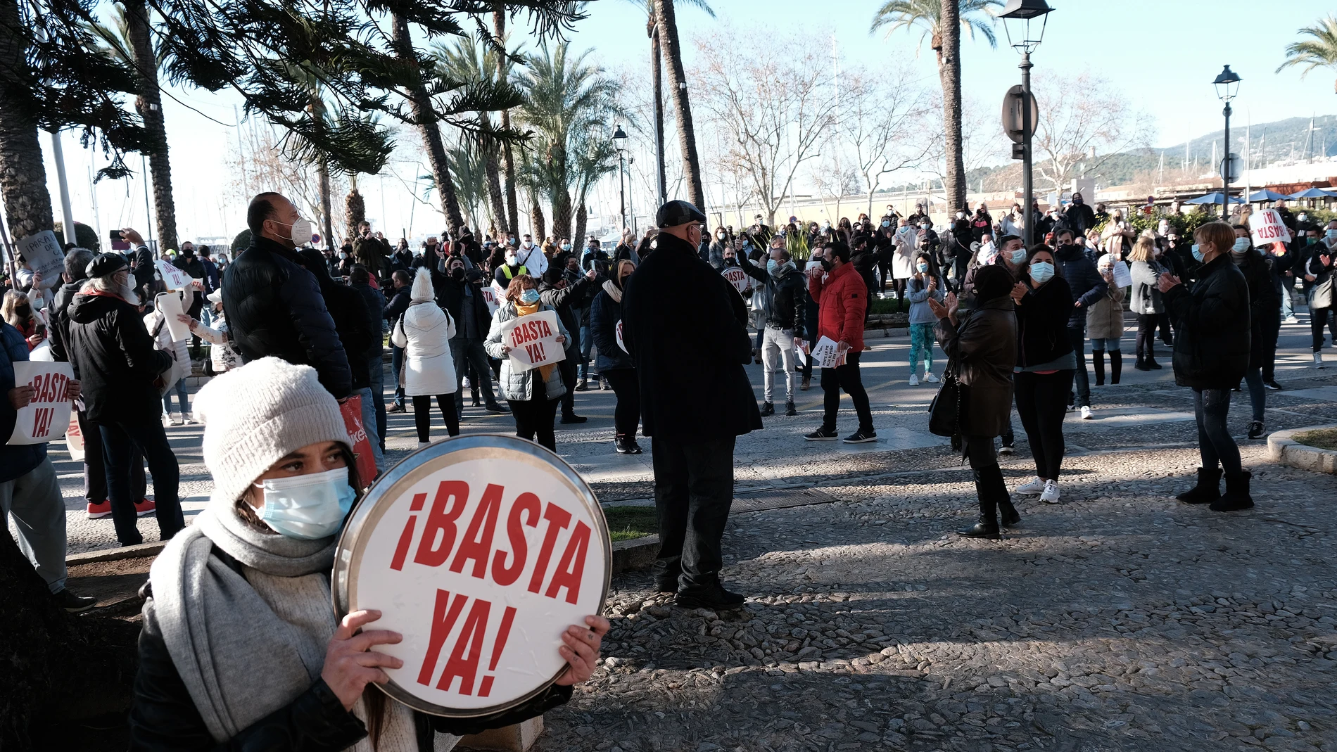 Concentración frente a las restricciones del Gobierno de Baleares
