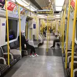 El metro de Londres, vacío, durante este tercer confimaniento en Reino Unido