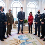 Reunión en Moncloa de Sánchez y Robles con la cúpula militar