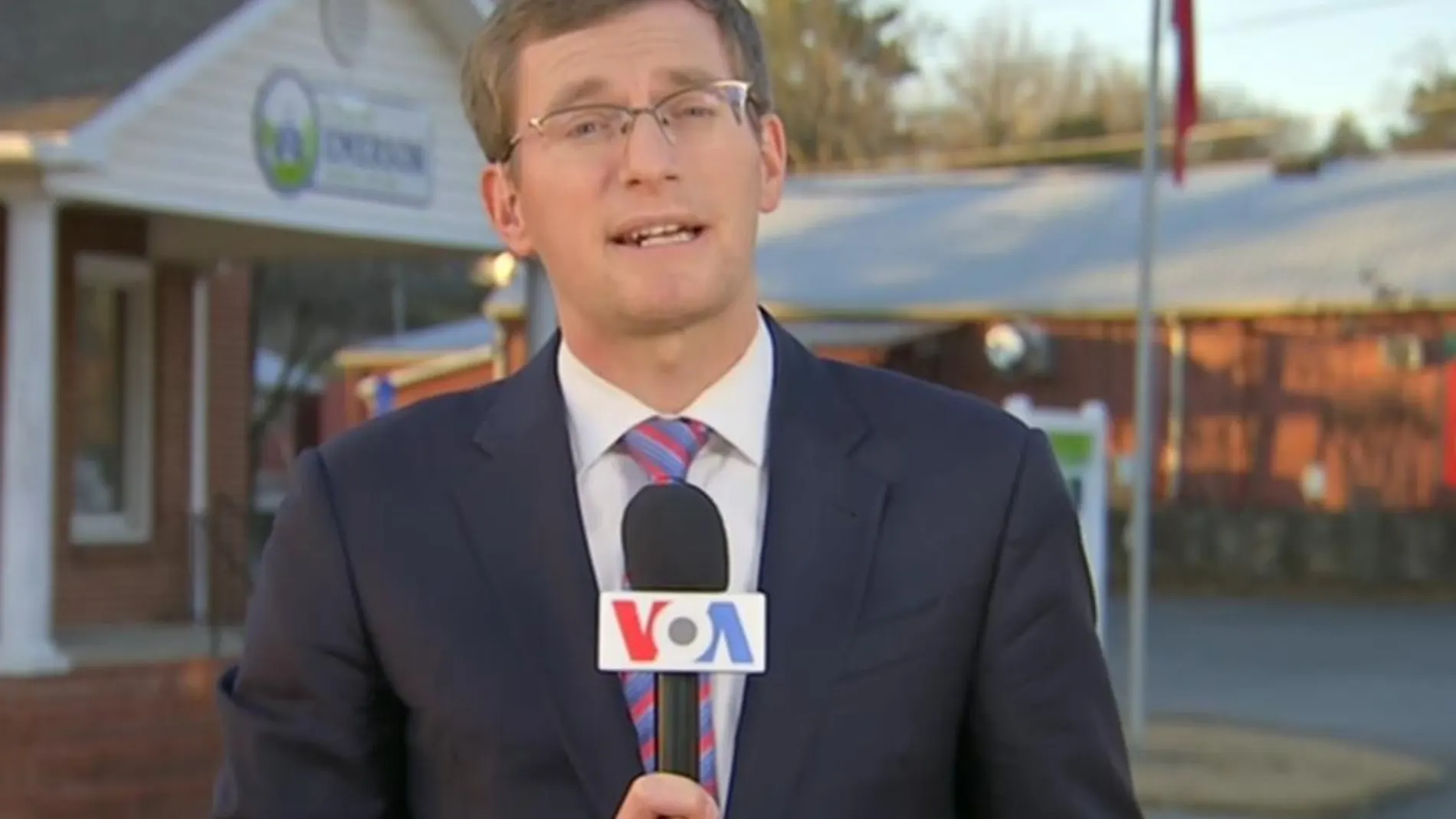 Philip Crowther, reportero de Associated Press