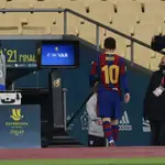 Messi, expulsado por el VAR