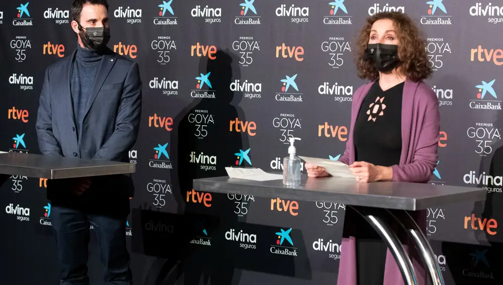 Dani Rovira y Ana Belén durante la lectura de los Premios Goya 2021, en Madrid (España)