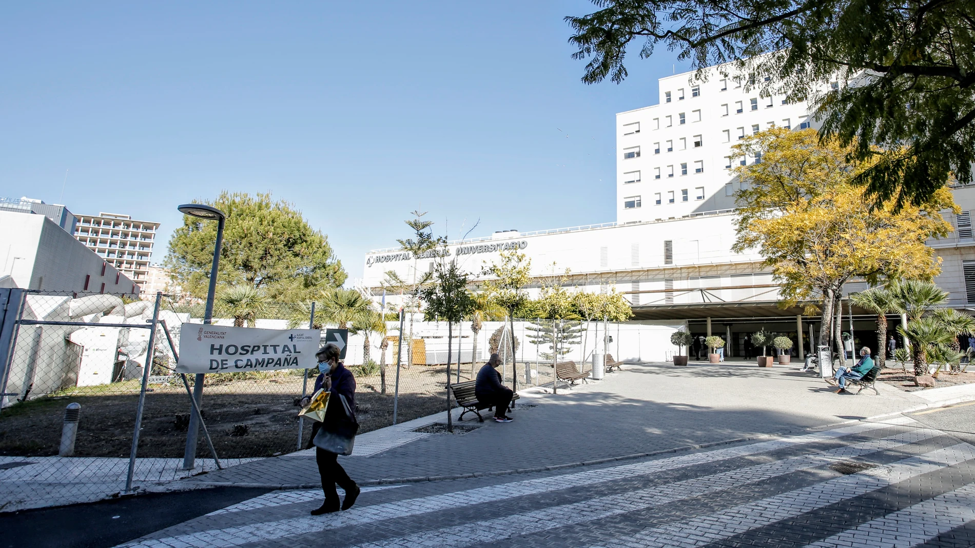 El herido ha sido evacuado en helicóptero hasta el aeródromo de Mutxamel y ha sido ingresado en el hospital General Universitario de Alicante