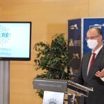 El presidente de las Cortes, Luis Fuentes, informa sobre el nuevo grupo de trabajo que liderarán las Cortes