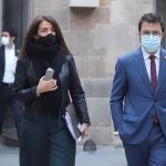 El vicepresidente de la Generalitat, Pere Aragonés, y la consellera de Presidencia, Meritxell Budó, a su llegada a la reunión semanal del gobierno de la Generalitat en funciones.