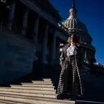 Jennifer Lopez posa frente al Capitolio