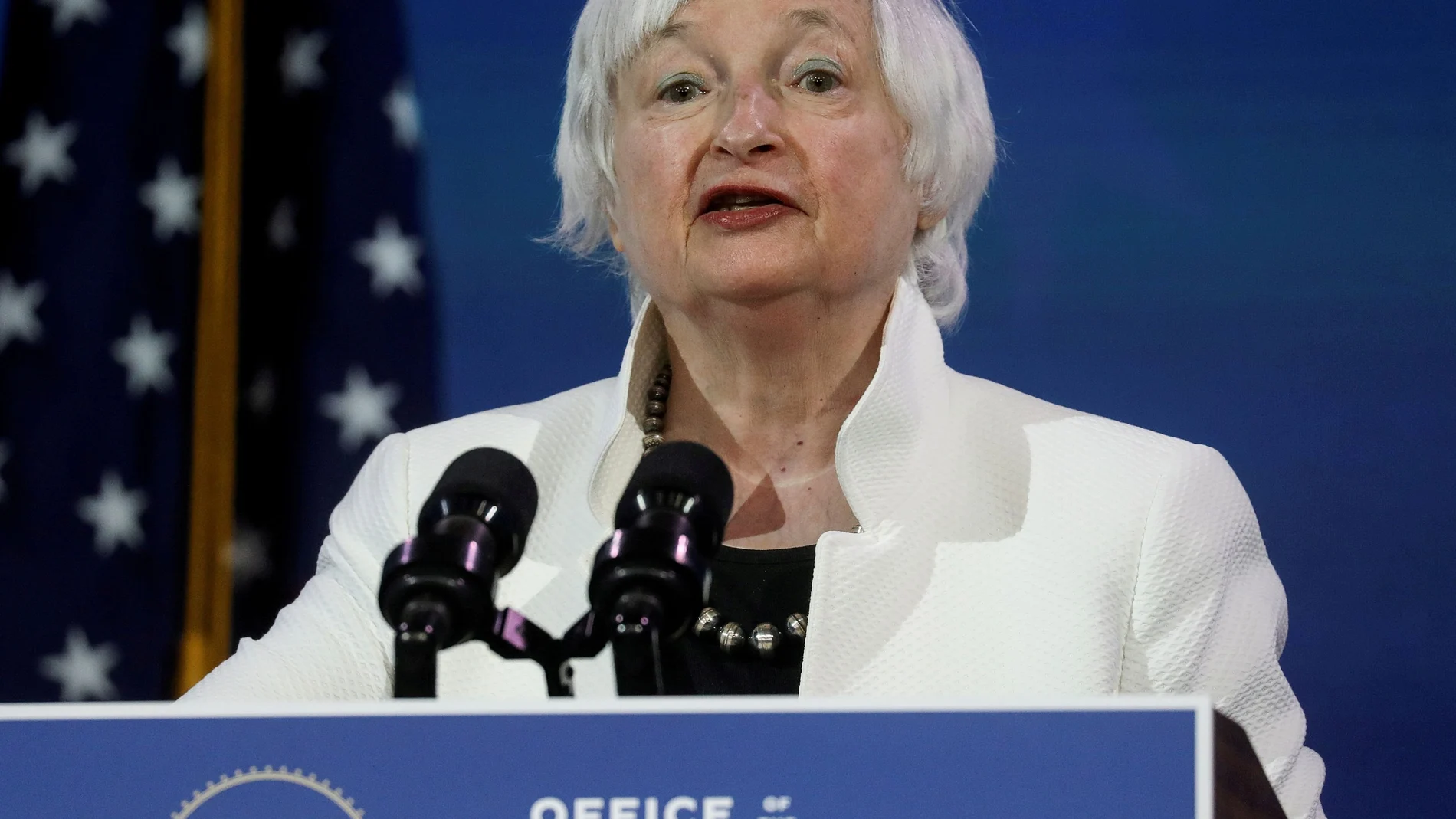 Yellen es la primera mujer en el Tesoro de EE UU