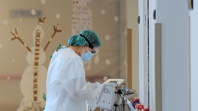 Una enfermera del Hospital Pío del Río Hortega de Valladolid 