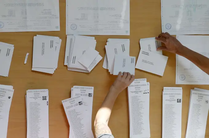 ¿Cómo votar en las elecciones de Madrid del 4M? Por correo, colegios electorales, documentación y horarios