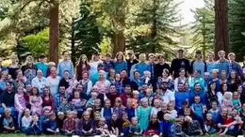 Imagen de la extensa familia canadiense