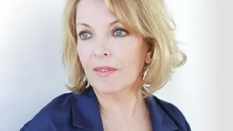 Marie Lise Labonté es una reconocida psicoterapeuta, escritora y educadora canadiense.