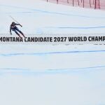 La italiana Sofia Goggia llega a la zona de meta del descenso de la Copa del Mundo de esquí alpino femenino en Crans Montana, Suiza, el sábado 23 de enero de 2021.(AP Photo/Marco Tacca) MARCO TACCAAP