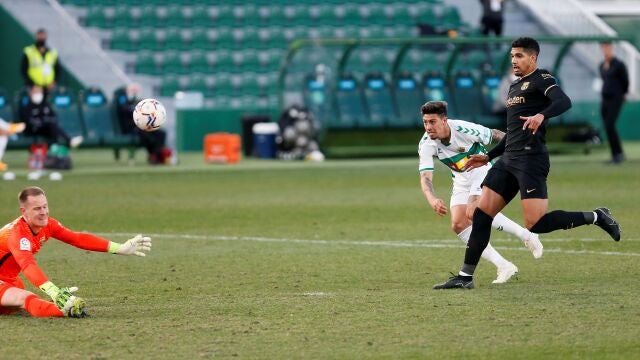 Ter Stegen detuvo a Rigoni