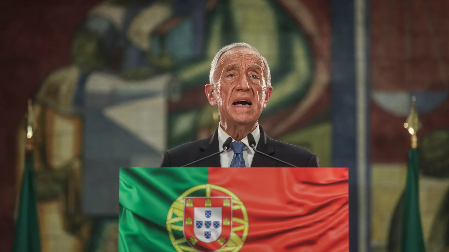 Marcelo Rebelo de Sousa pronuncia su discurso de victoria en Lisboa tras ser reelegido presidente de Portugal