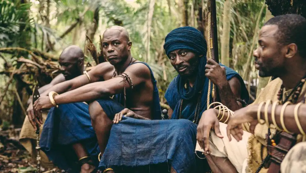 Fotograma de la miniserie &quot;Raíces&quot;, que narra la historia de un guerrero mandinga capturado en África Occidental y vendido como esclavo en Estados Unidos.