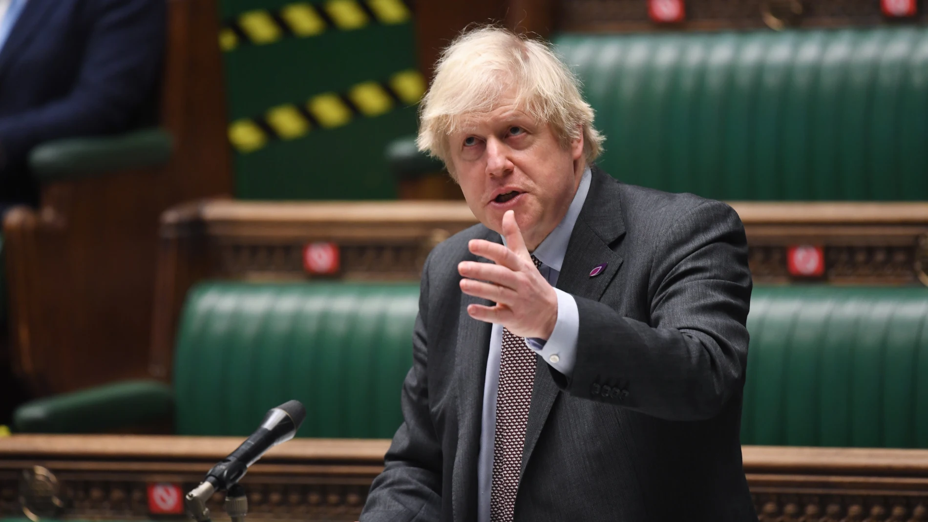 Boris Johnson comparece ante la Cámara de los Comunes del Reino Unido para explicar sus medidas ante el incremento de casos de covid-19