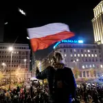 Manifestantes en una protesta organizada en Varsovia por el movimiento Strajk Kobiet tras la prohibición casi total del aborto