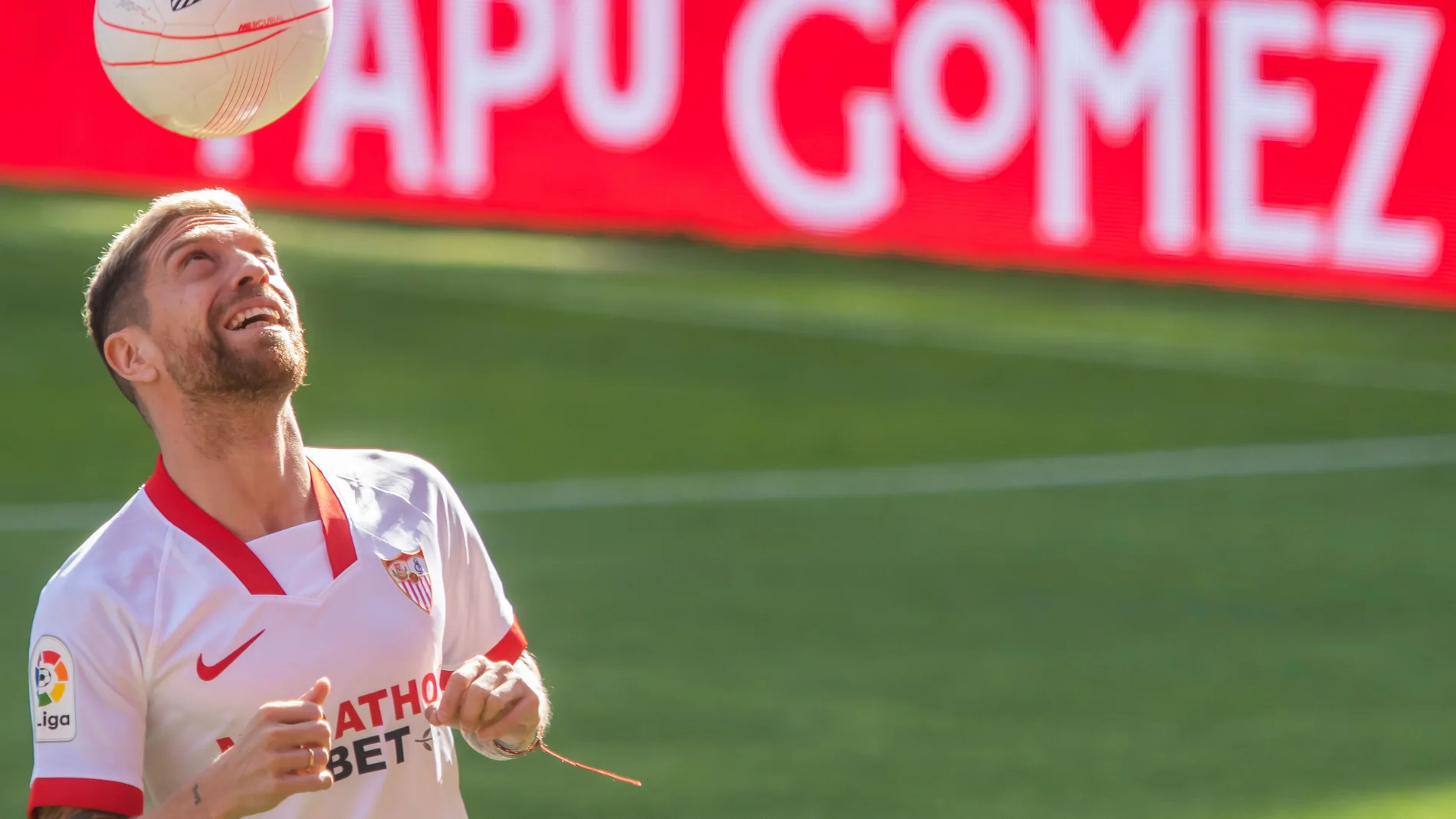 El Sevilla pagó 5,5 millones a la Atalanta por Alejandro 'Papu' Gómez.